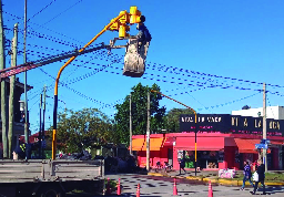 Servicios/     Nueva semaforización en la Avenida Eva Perón