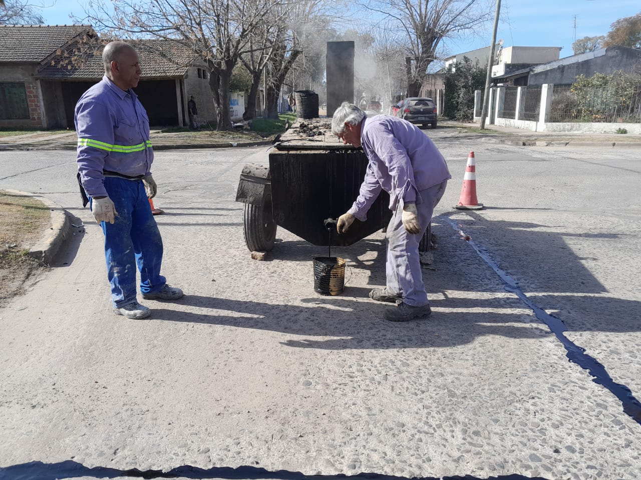 #Servicios / EL MUNICIPIO CONTINÚA CON EL MANTENIMIENTO, LIMPIEZA Y MEJORAS EN LA VÍA PÚBLICA