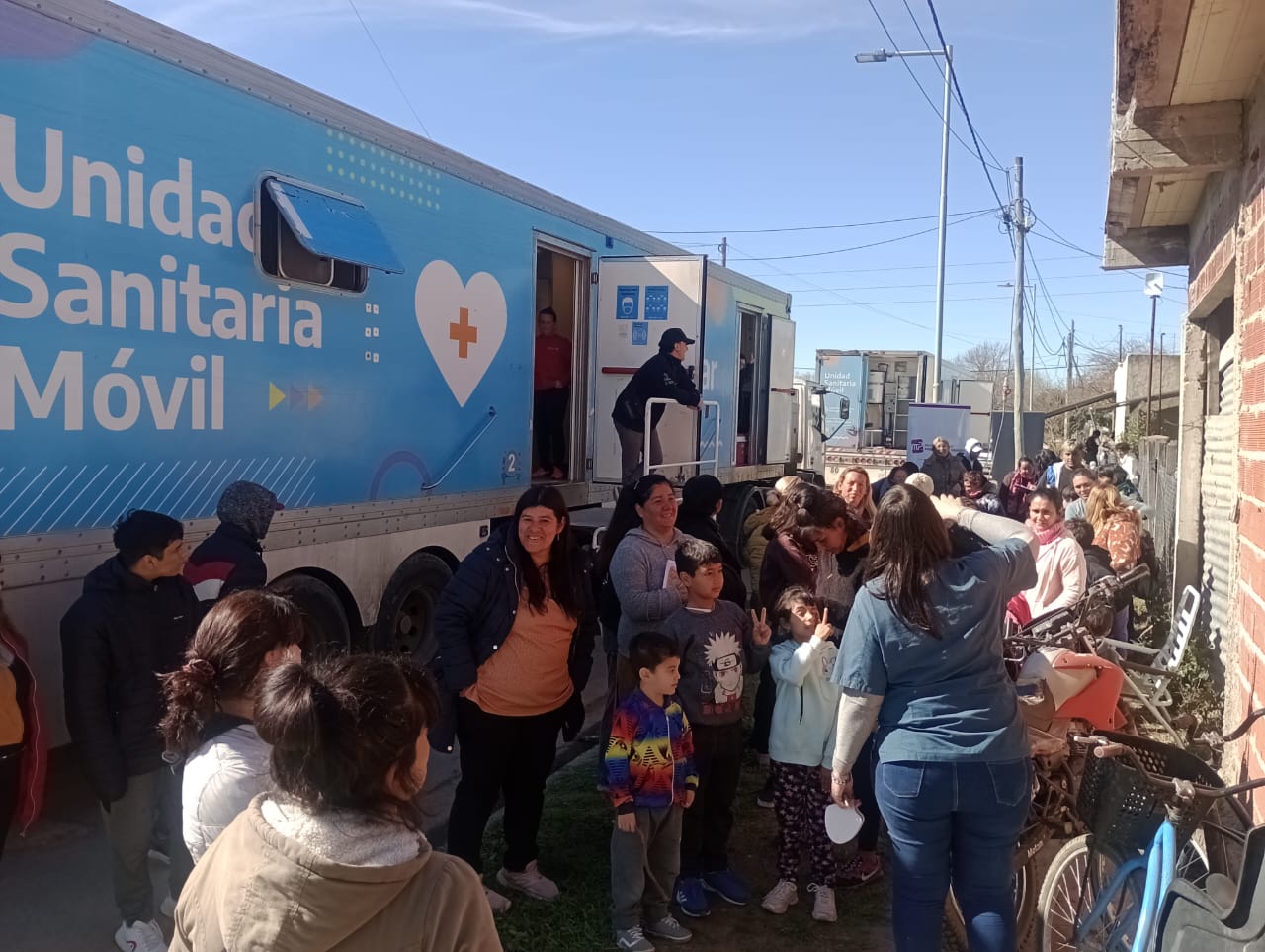 SALUD / CONTINUAMOS CON LOS OPERATIVOS DE ATENCIÓN ODONTOLÓGICA EN LOS BARRIOS