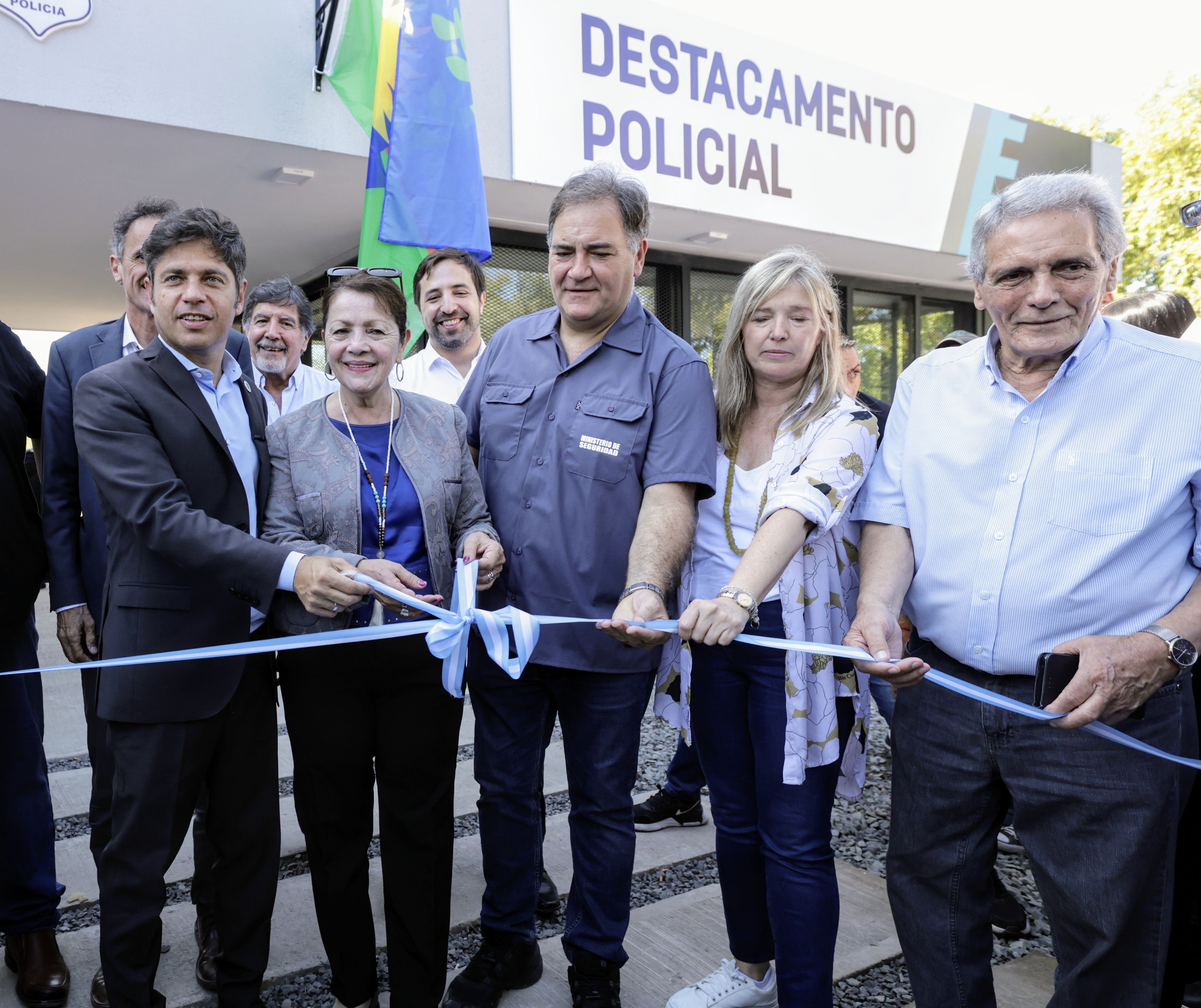 #Obras / Kicillof y Cantero inauguraron un nuevo destacamento policial, una escuela secundaria y una sala de tomografía en Presidente Perón